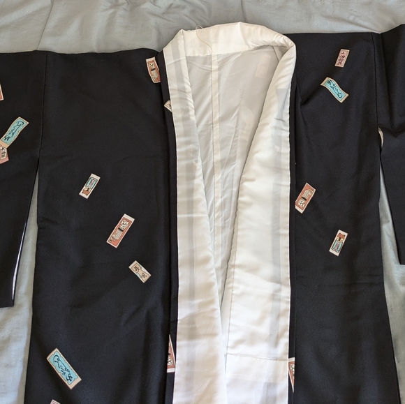 Vintage Kimono - Picture 4 of 8